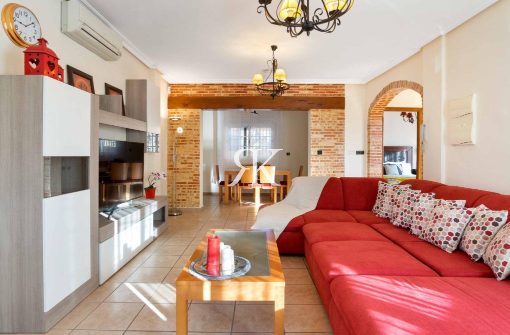 Herverkoop - villa - Orihuela Costa - Los Almendros-la Florida