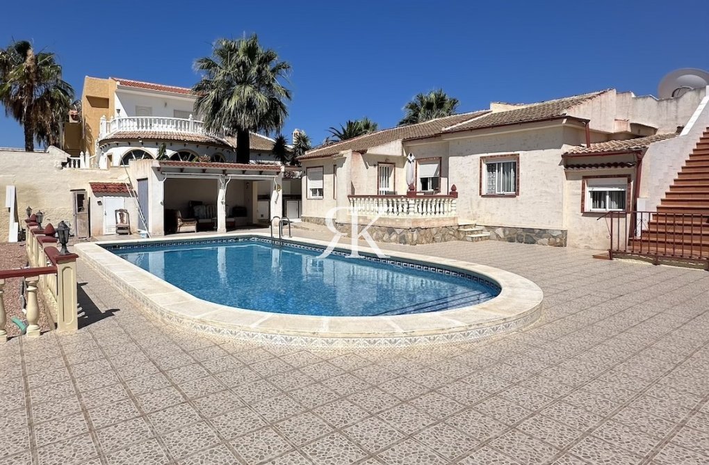 Herverkoop - Vrijstaande villa - Torrevieja - El Chaparral