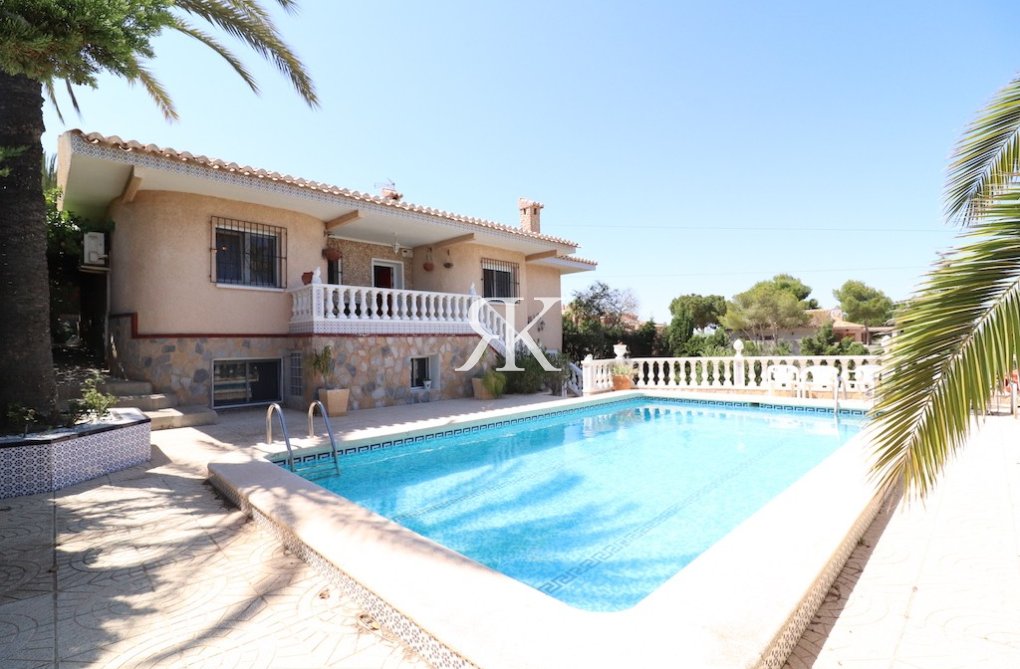 Herverkoop - Vrijstaande villa - Torrevieja - Los Balcones - Los Altos 