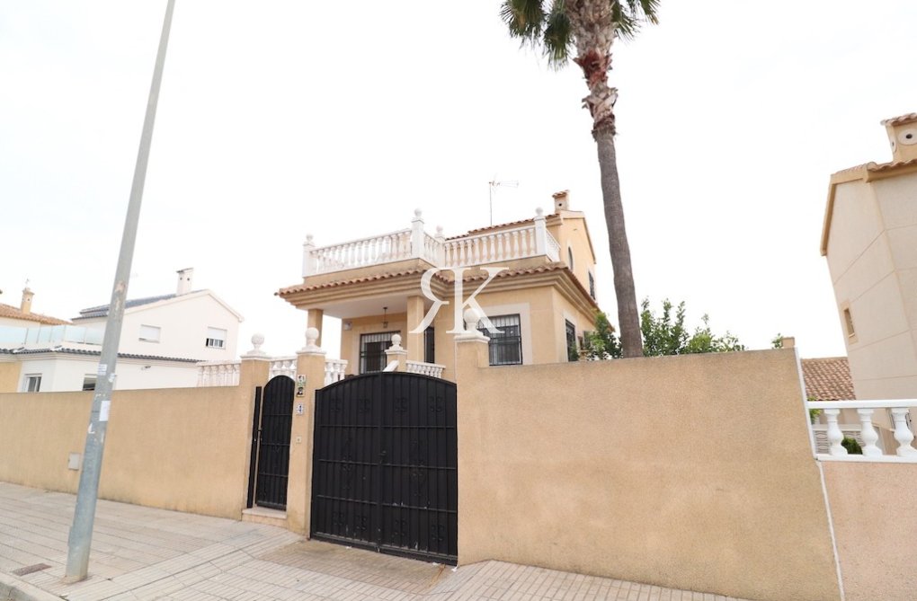 Herverkoop - Vrijstaande villa - Torrevieja - Los Balcones - Los Altos 