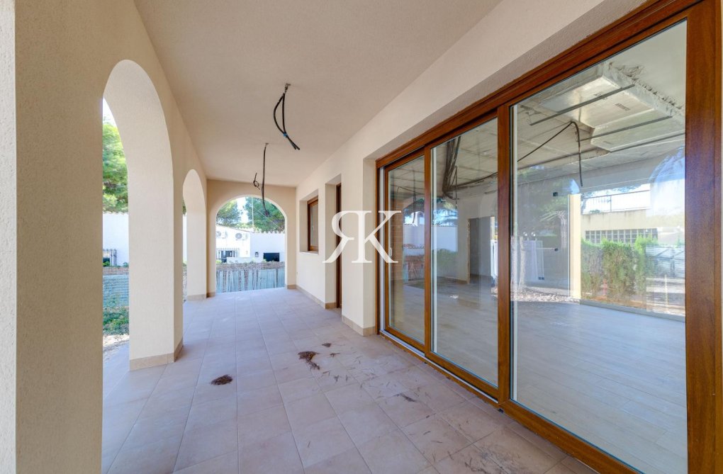 Neubau - Freistehende Villa - Torrevieja - Punta Prima