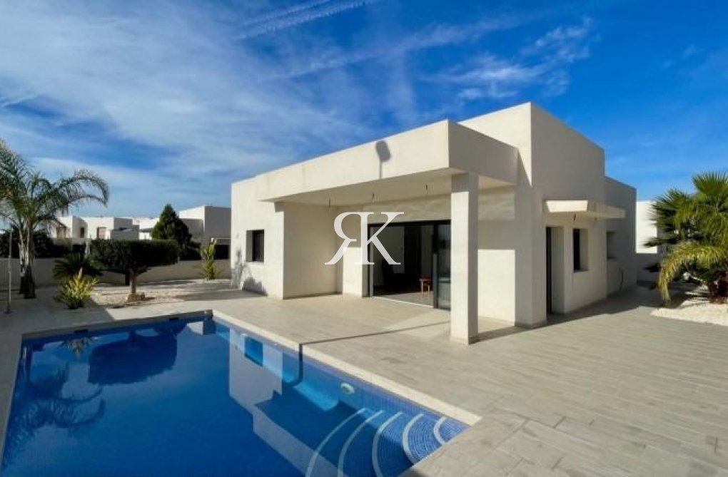 Neubau - villa - Rafal - polideportivo