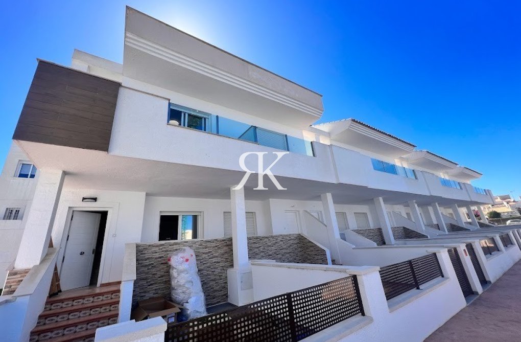 New build Key in hand - Townhouse - Torrevieja - Los Balcones 