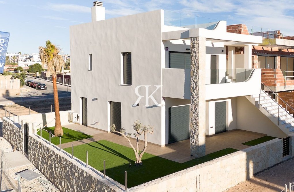 New Build - Semi-detached Villa  - Torrevieja - Punta Prima