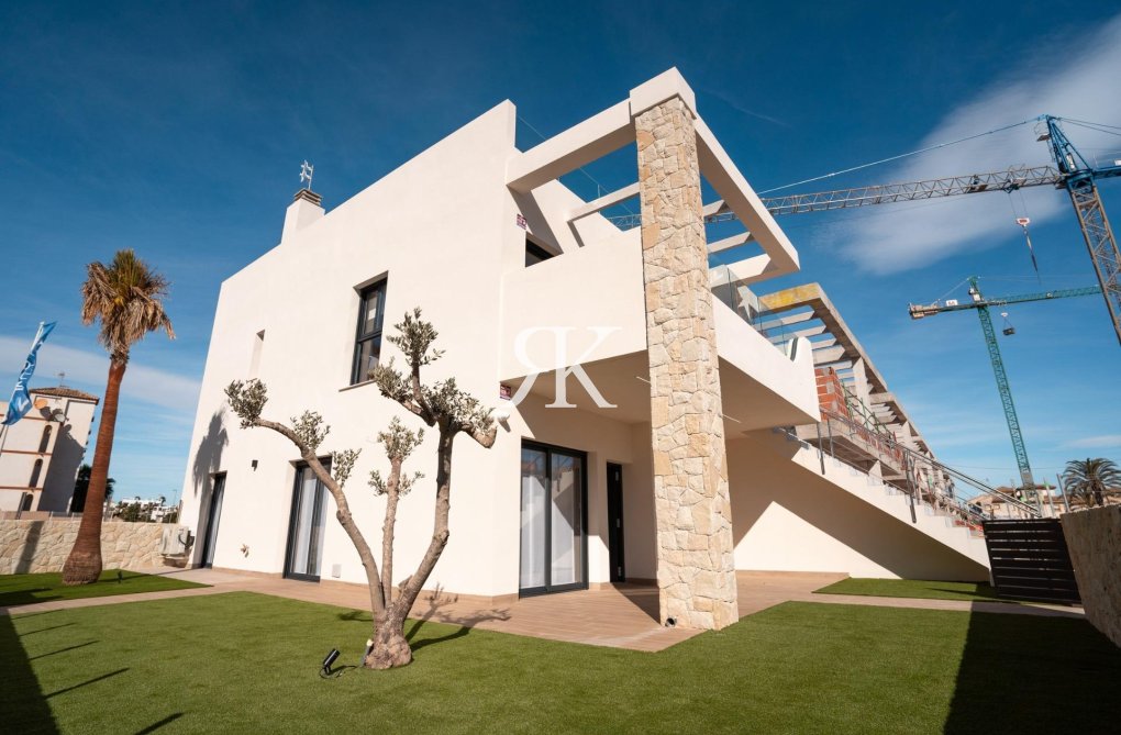 Obra Nueva - Bungalow en planta baja - Pilar de la Horadada - pueblo
