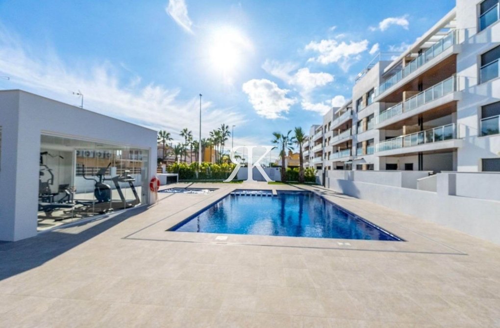 Obra Nueva - Bungalow en planta baja - Torrevieja - Aguas Nuevas