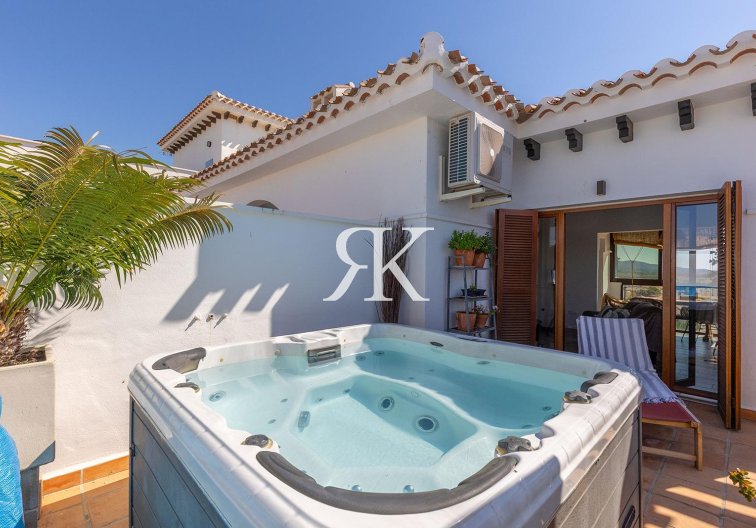 Penthouse - Resale - Baños y Mendigo - El Valle Golf Resort