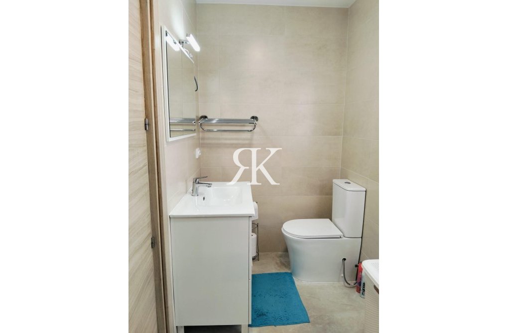 Resale - Apartment - Alicante - Altozano