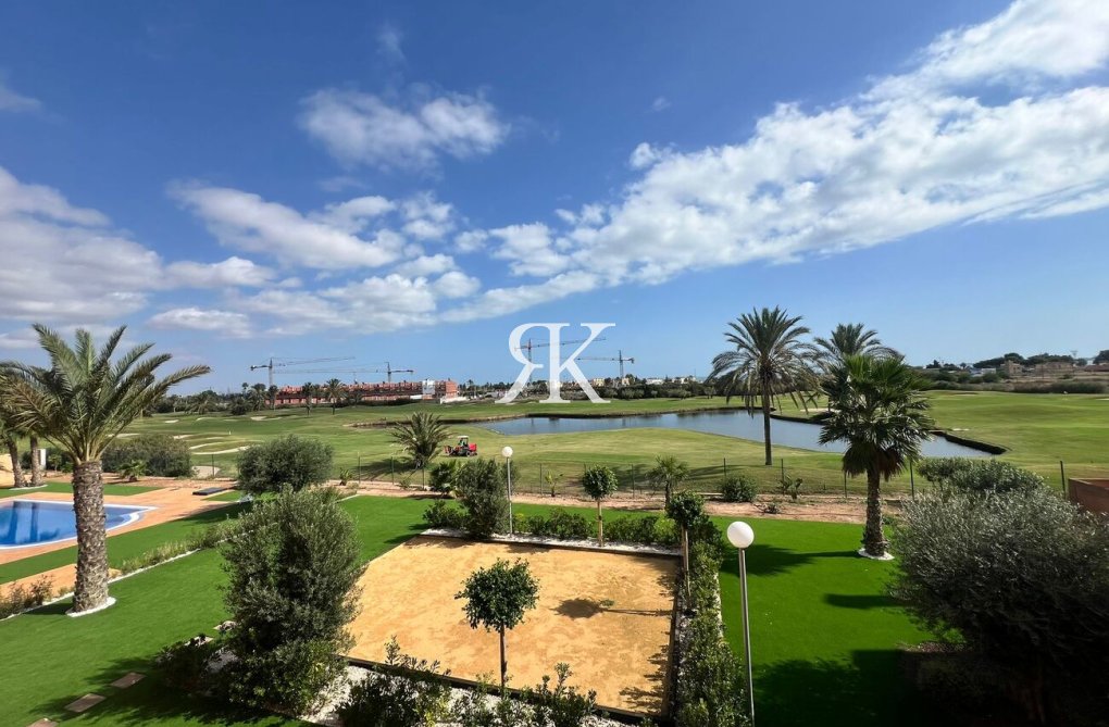 Resale - Apartment - Los Alcázares - SERANA GOLF