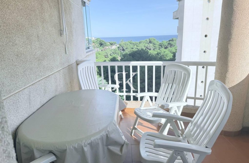 Resale - Apartment - Orihuela Costa - Campoamor