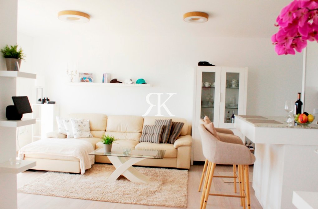 Resale - Apartment - Orihuela Costa - Costa Blanca