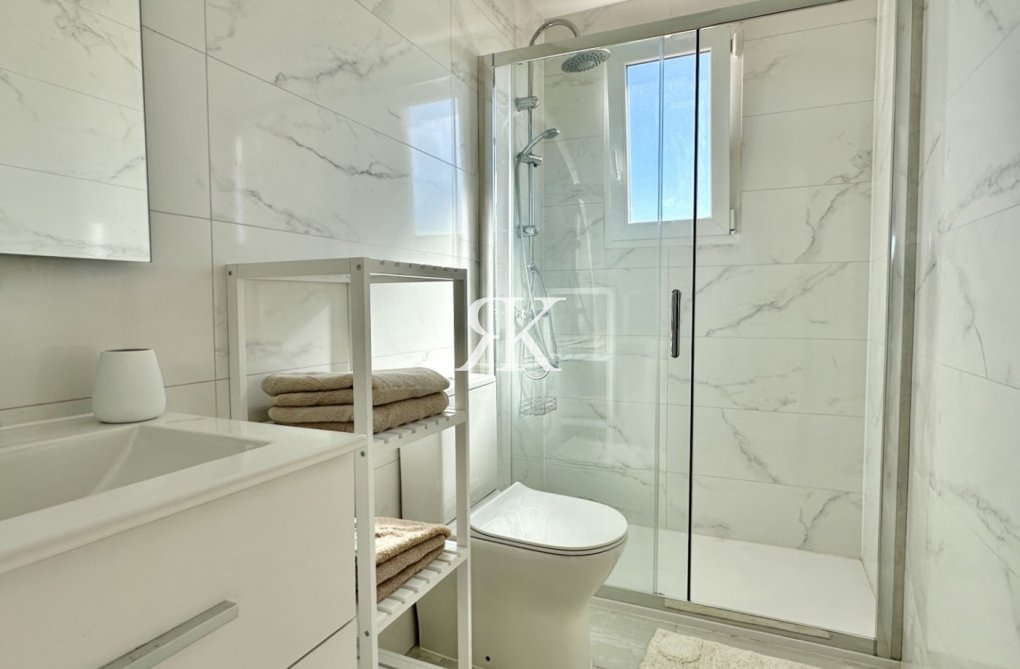 Resale - Apartment - Orihuela Costa - Costa Blanca