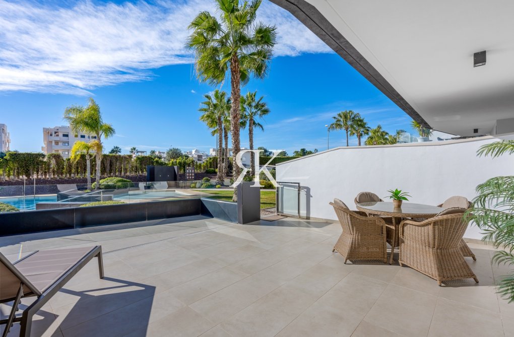 Resale - Apartment - Orihuela Costa - Costa Blanca