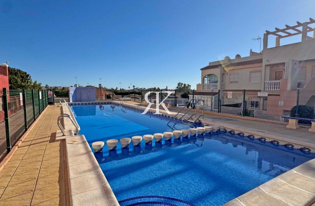 Resale - Apartment - Orihuela Costa - Costa Blanca