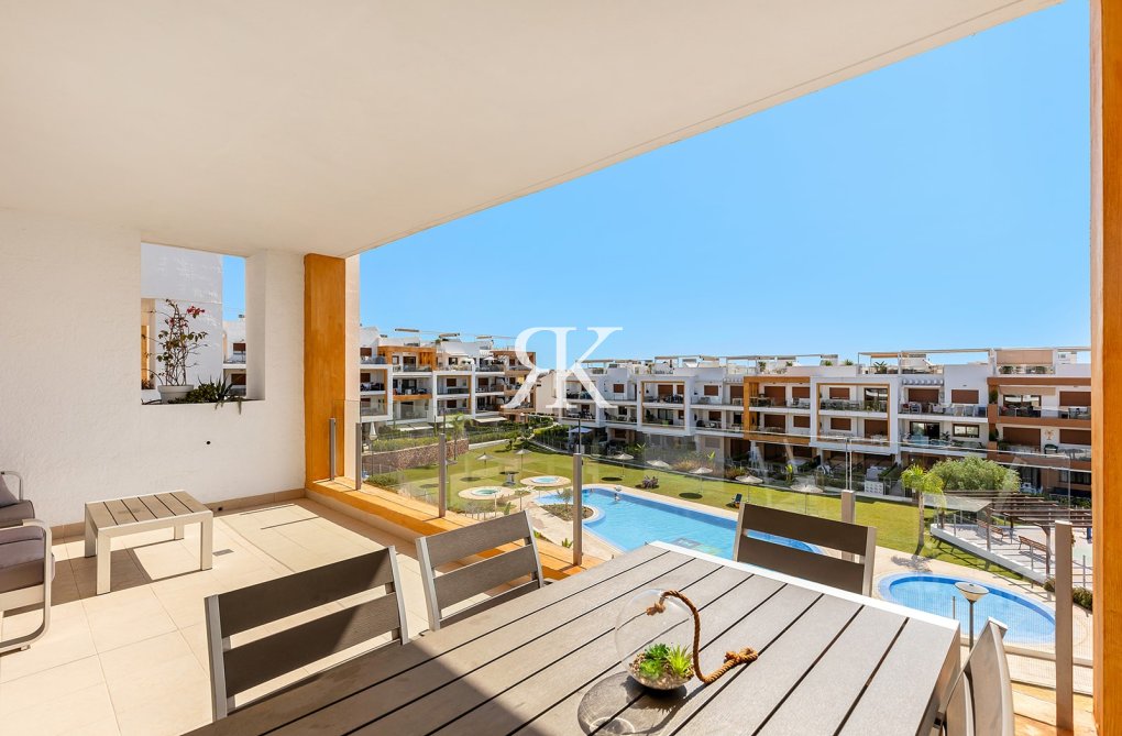 Resale - Apartment - Orihuela Costa - Dehesa de campoamor
