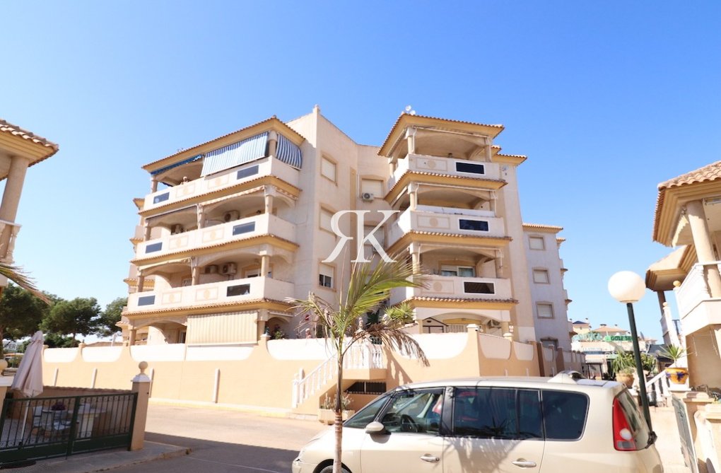 Resale - Apartment - Orihuela Costa - La Zenia