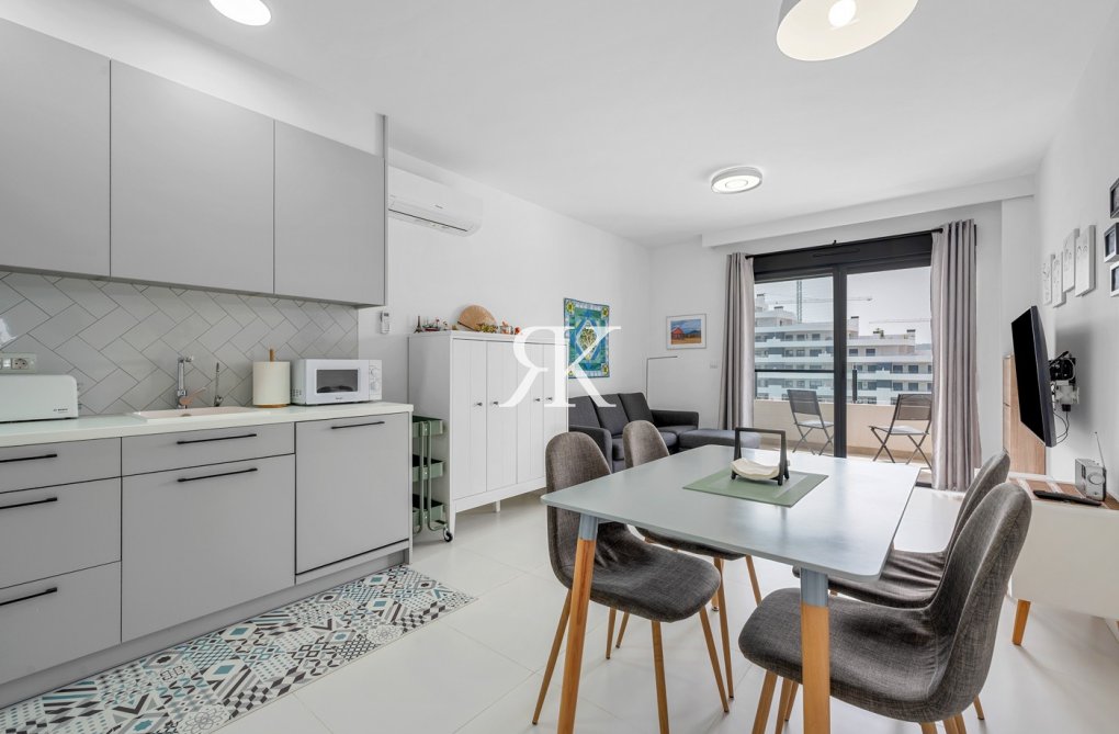 Resale - Apartment - San Miguel de Salinas - Inland