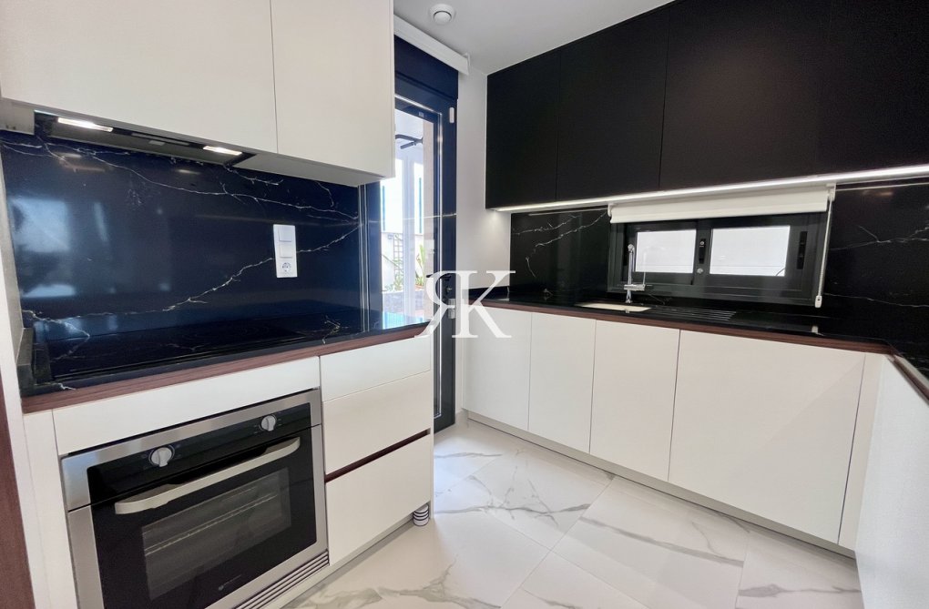 Resale - Apartment - San Miguel de Salinas - Inland