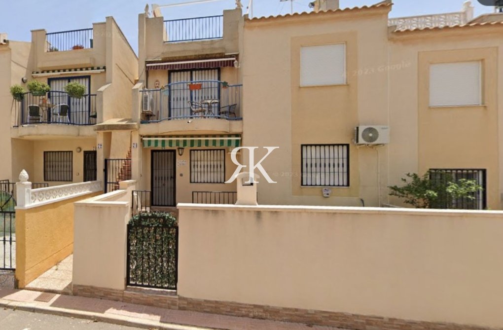 Resale - Apartment Top floor - Torrevieja - El Chaparral