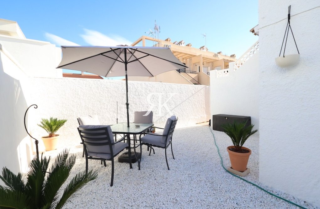 Resale - Apartment Top floor - Torrevieja - Los Frutales