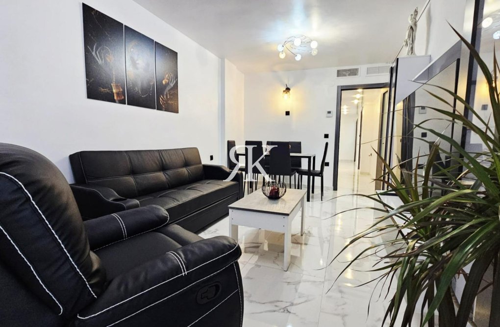 Resale - Apartment - Torrevieja - Acequion