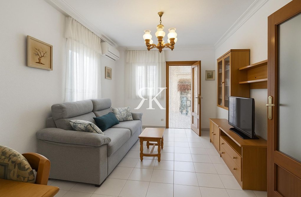 Resale - Apartment - Torrevieja - Acequion