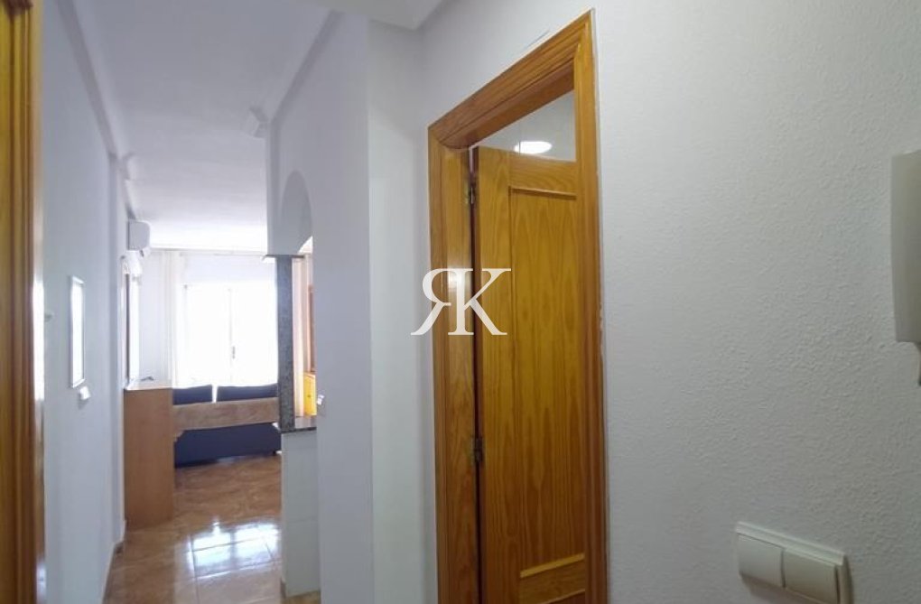 Resale - Apartment - Torrevieja - CASCO URBANO