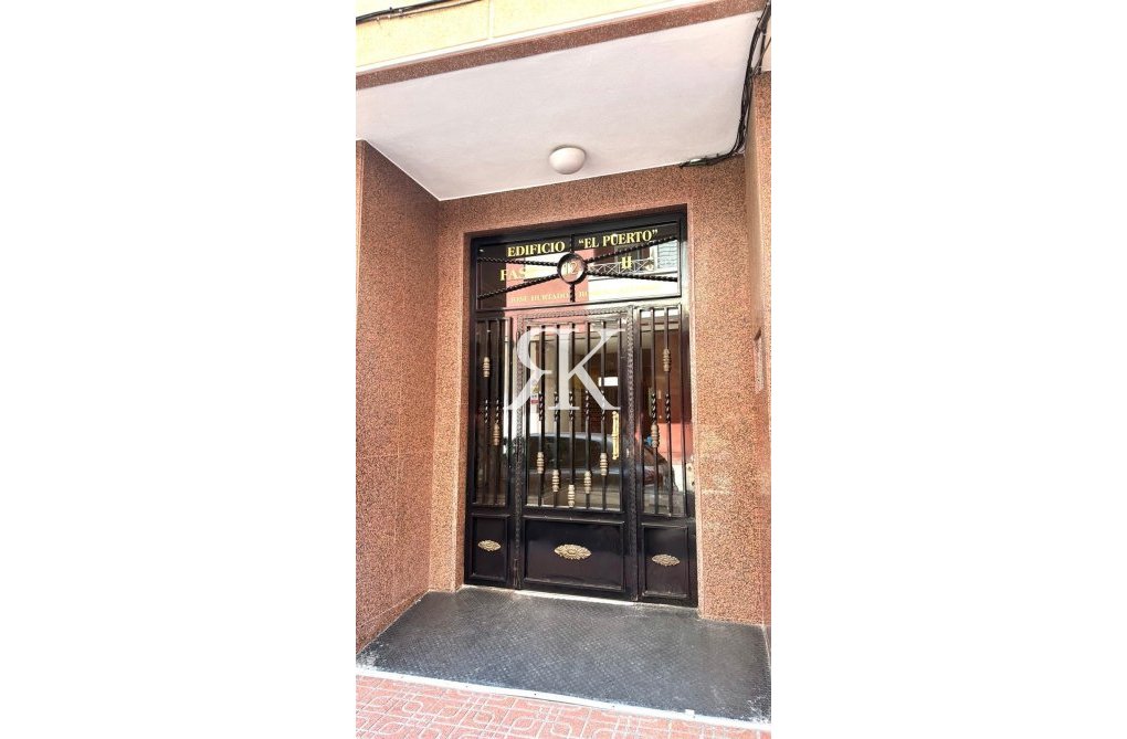 Resale - Apartment - Torrevieja - Centro