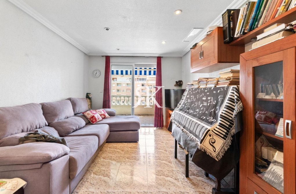 Resale - Apartment - Torrevieja - Centro
