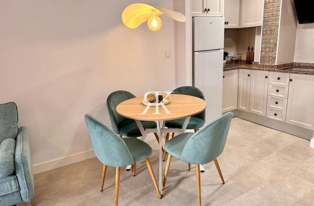 Resale - Apartment - Torrevieja - Centro