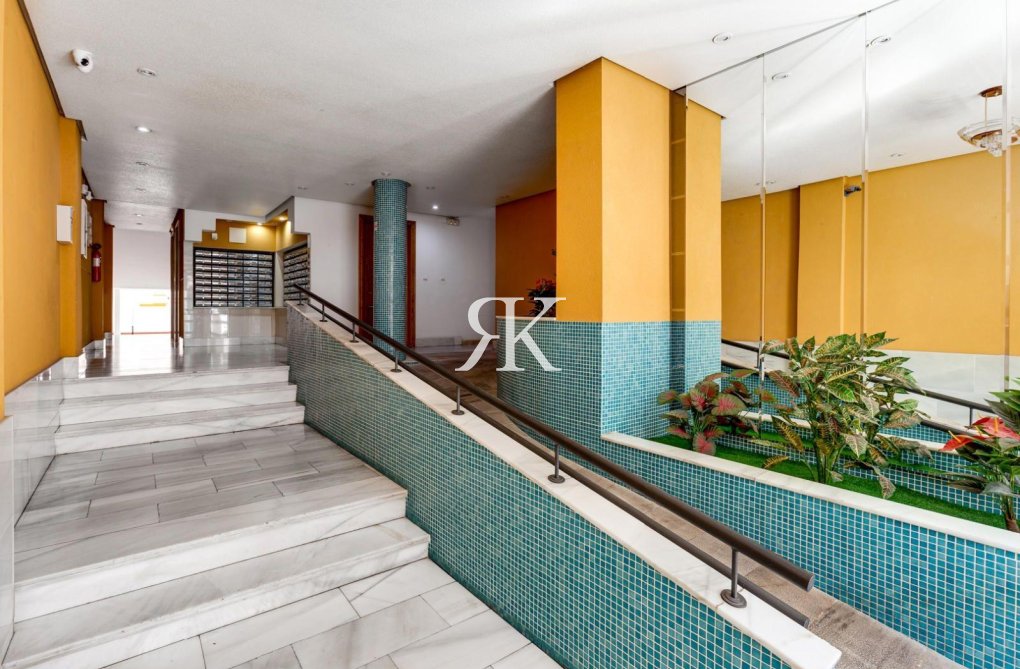 Resale - Apartment - Torrevieja - Centro