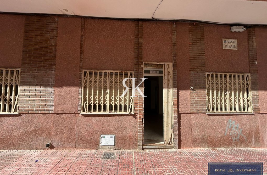 Resale - Apartment - Torrevieja - Centro