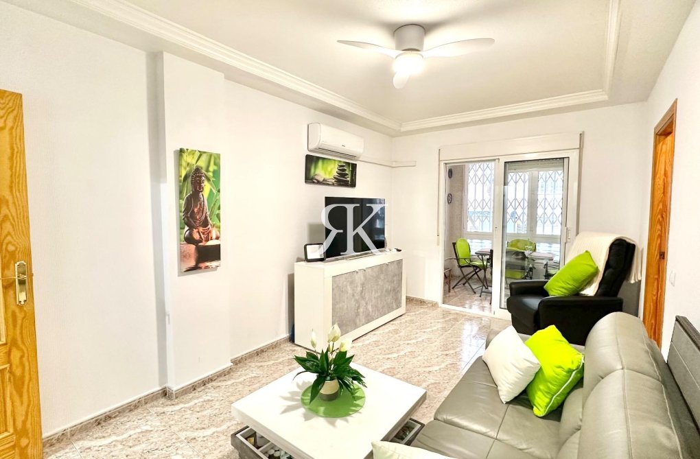 Resale - Apartment - Torrevieja - Centro