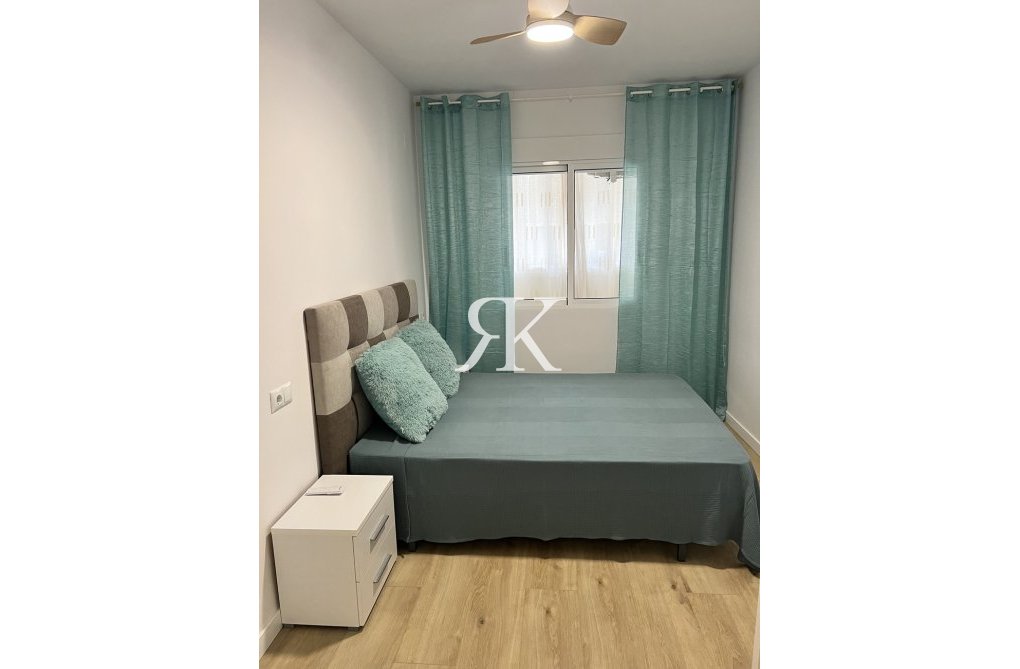 Resale - Apartment - Torrevieja - Centro