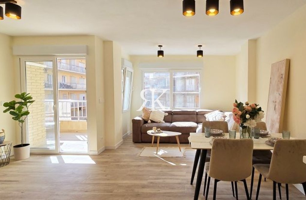 Resale - Apartment - Torrevieja - Centro