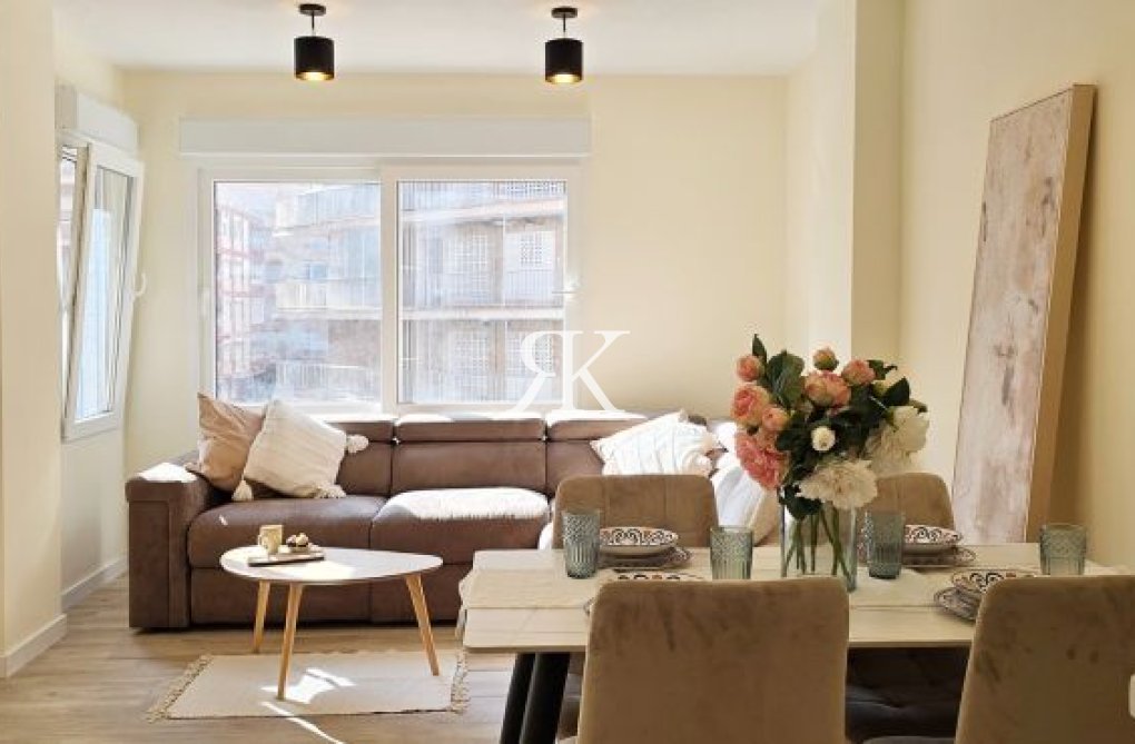 Resale - Apartment - Torrevieja - Centro