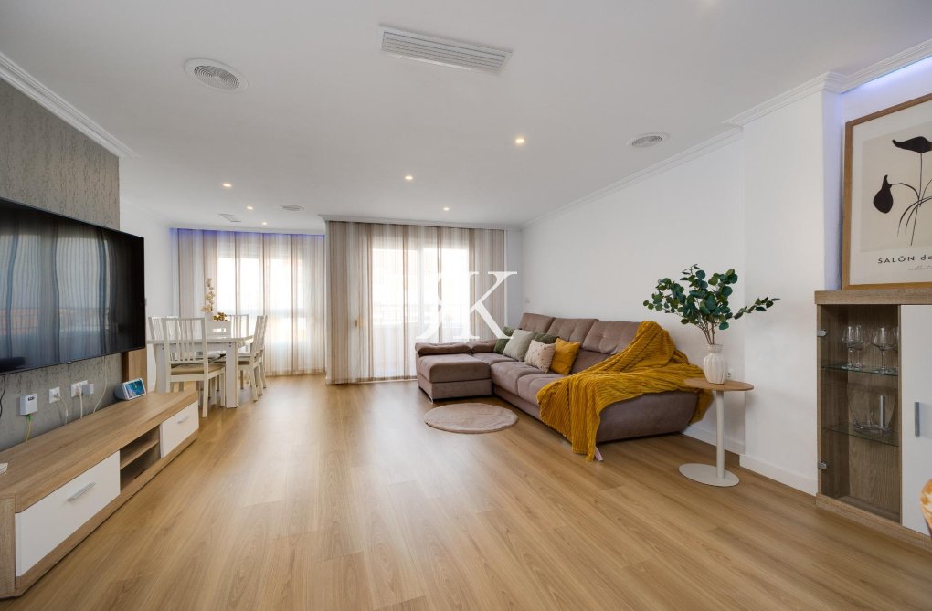 Resale - Apartment - Torrevieja - Centro