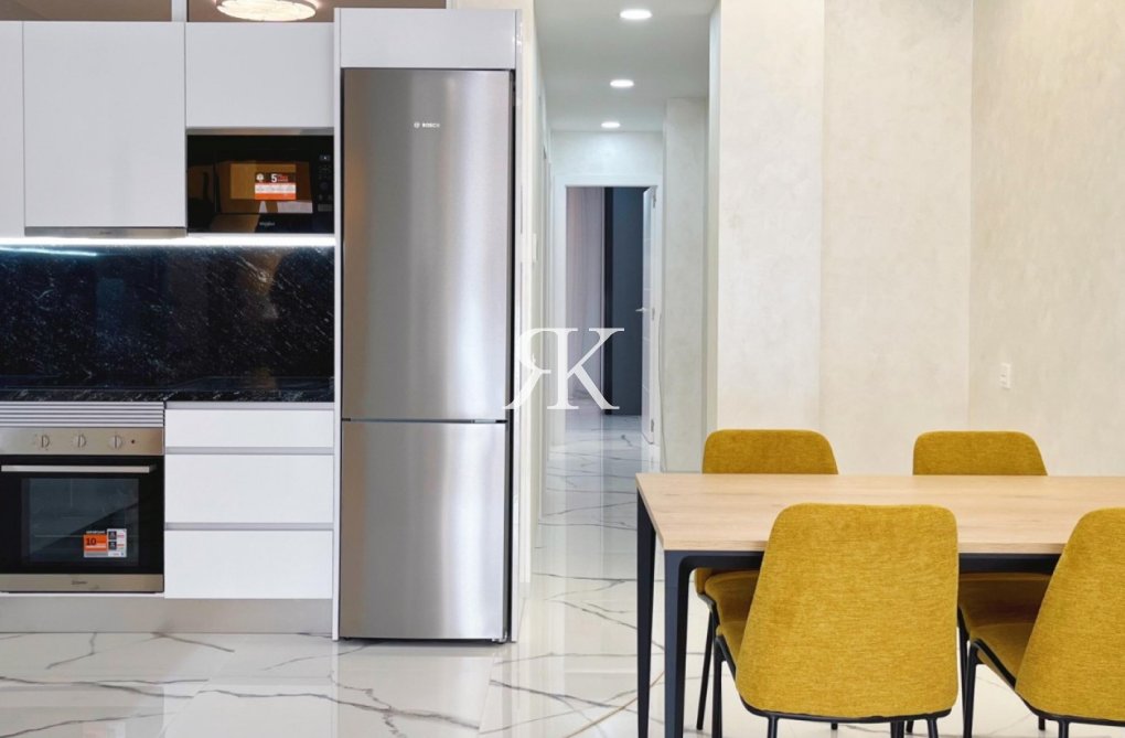 Resale - Apartment - Torrevieja - Costa Blanca