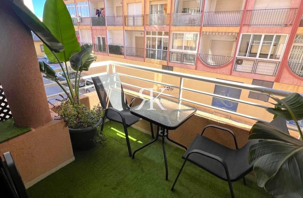 Resale - Apartment - Torrevieja - Curva Del Palangre