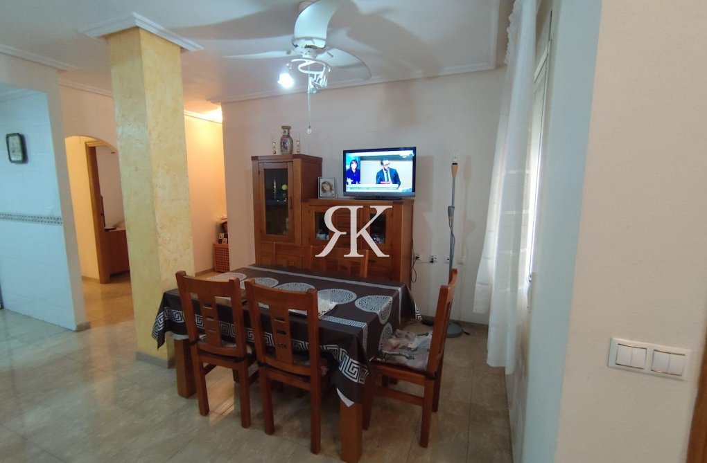 Resale - Apartment - Torrevieja - Estacion De Autobuses