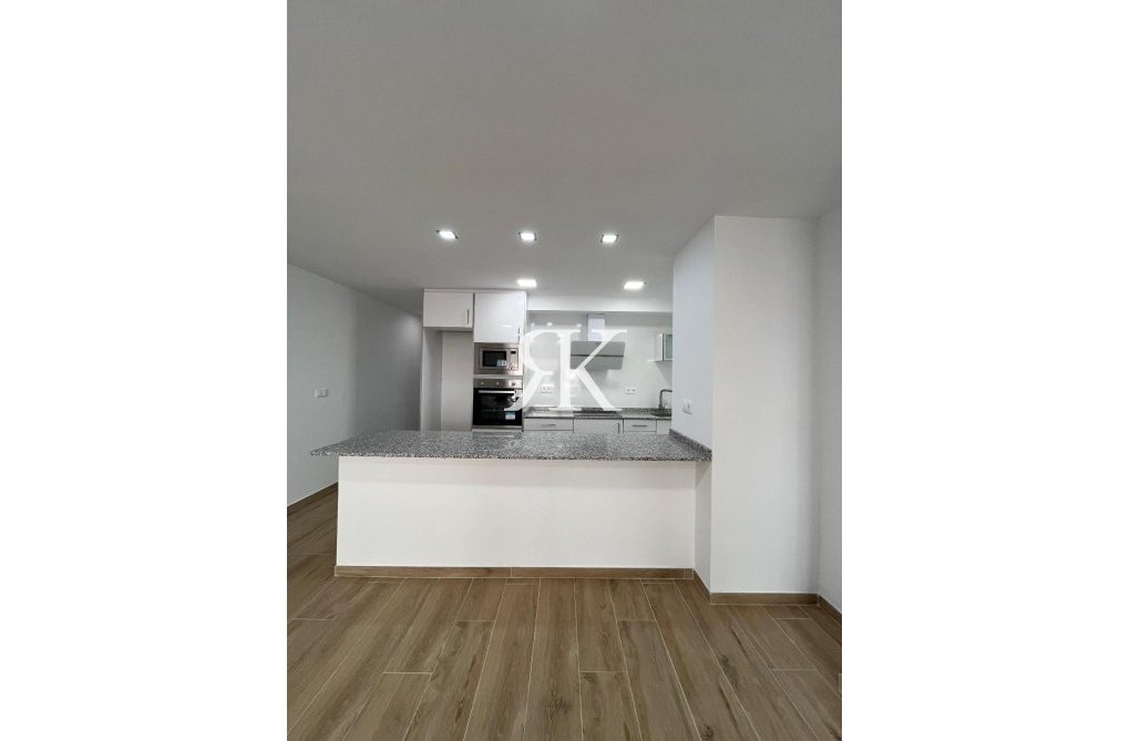 Resale - Apartment - Torrevieja - La Mata