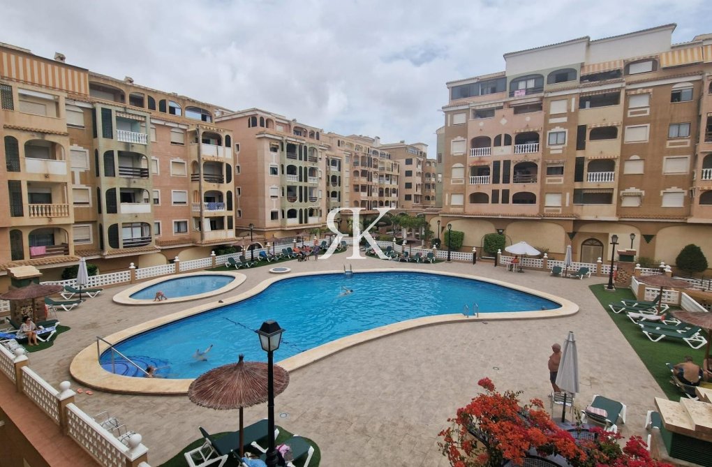 Resale - Apartment - Torrevieja - Parque De Las Naciones