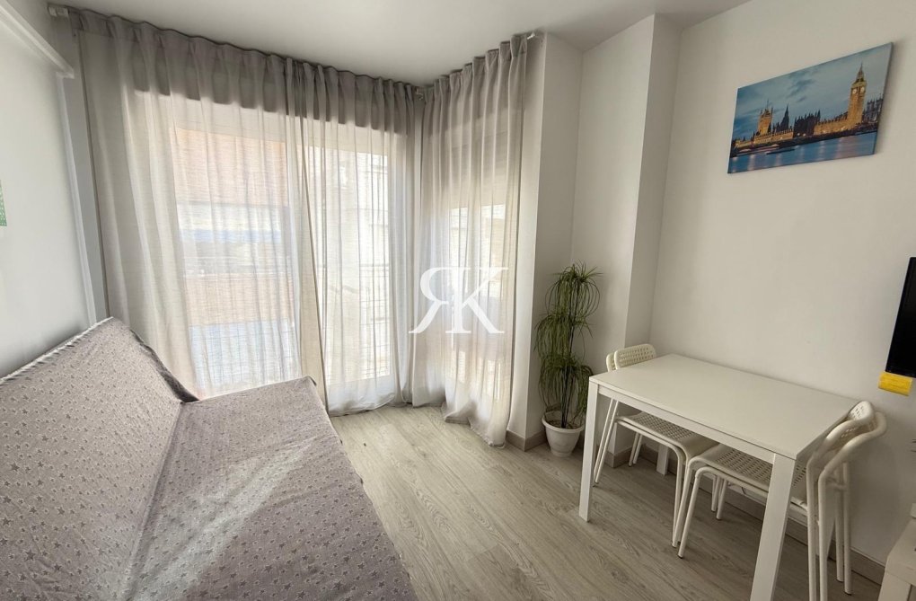 Resale - Apartment - Torrevieja - Playa del Cura