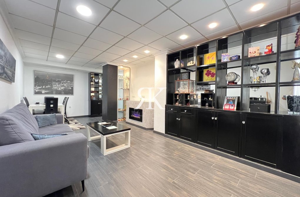 Resale - Apartment - Torrevieja - Playa del Cura