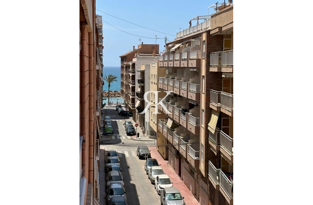 Resale - Apartment - Torrevieja - Playa del Cura