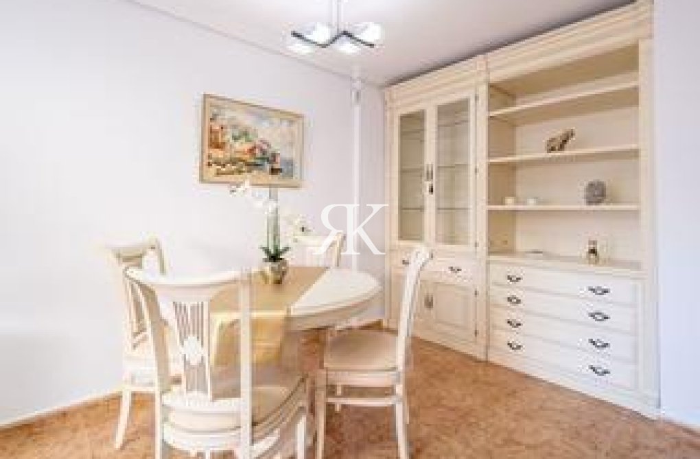 Resale - Apartment - Torrevieja - Playa del Cura