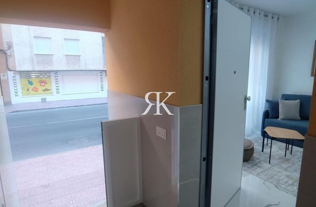 Resale - Apartment - Torrevieja - Playa del Cura