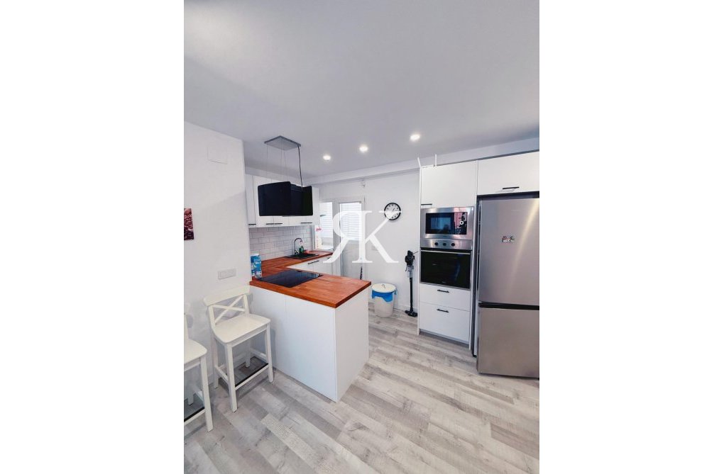 Resale - Apartment - Torrevieja - Playa del Cura