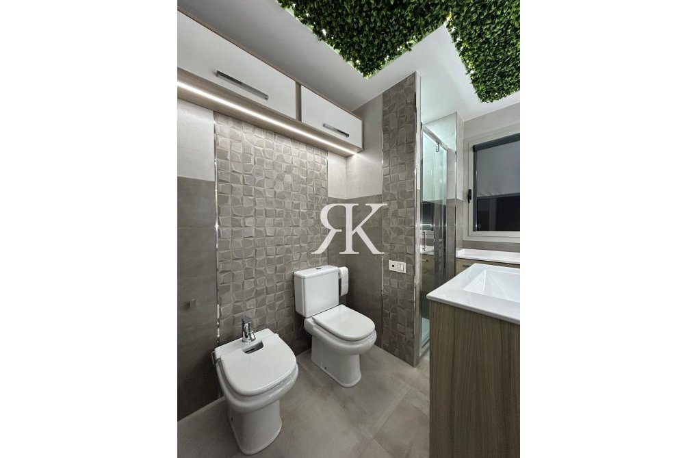 Resale - Apartment - Torrevieja - Playa del Cura