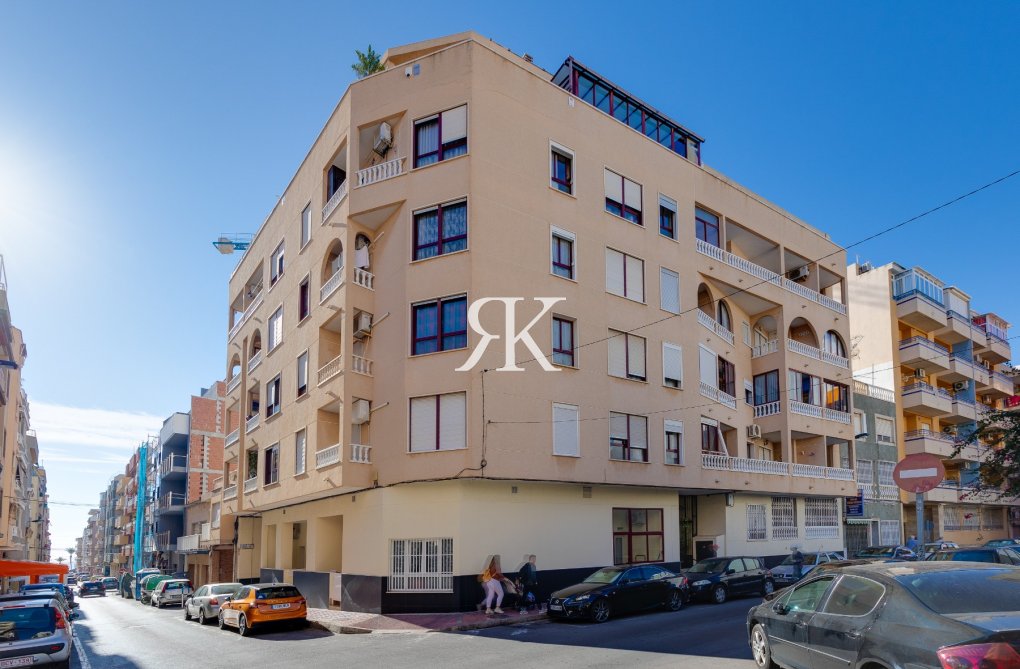 Resale - Apartment - Torrevieja - Playa del Cura